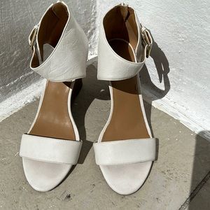 Nine West white sandal wedges 7.5